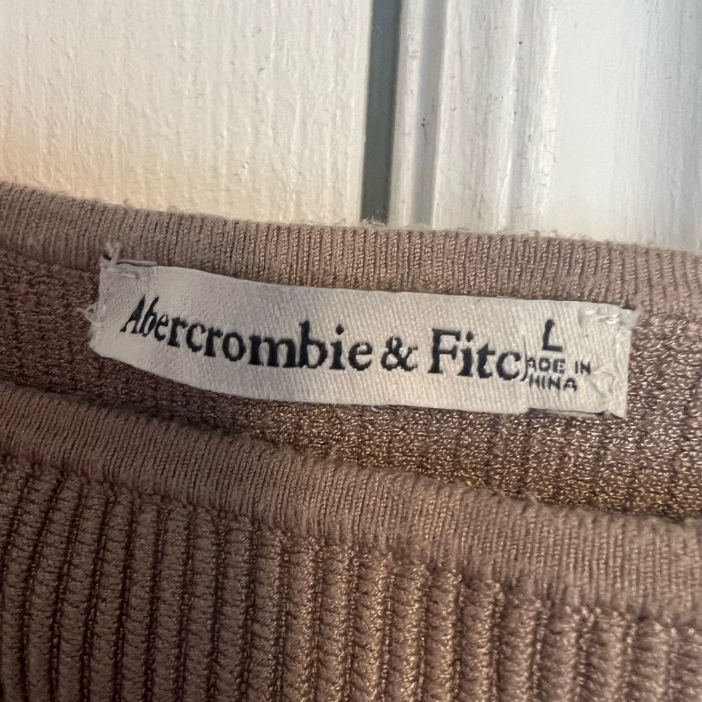 Abercrombie & Fitch Ribbed Tank Top in Taupe - Picture 3 of 4